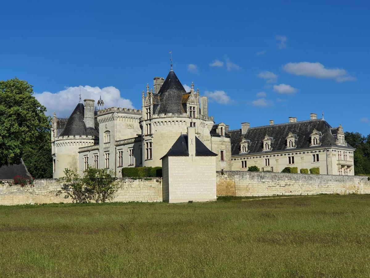Le Gite Du Puits Aubert Breze Esterno foto